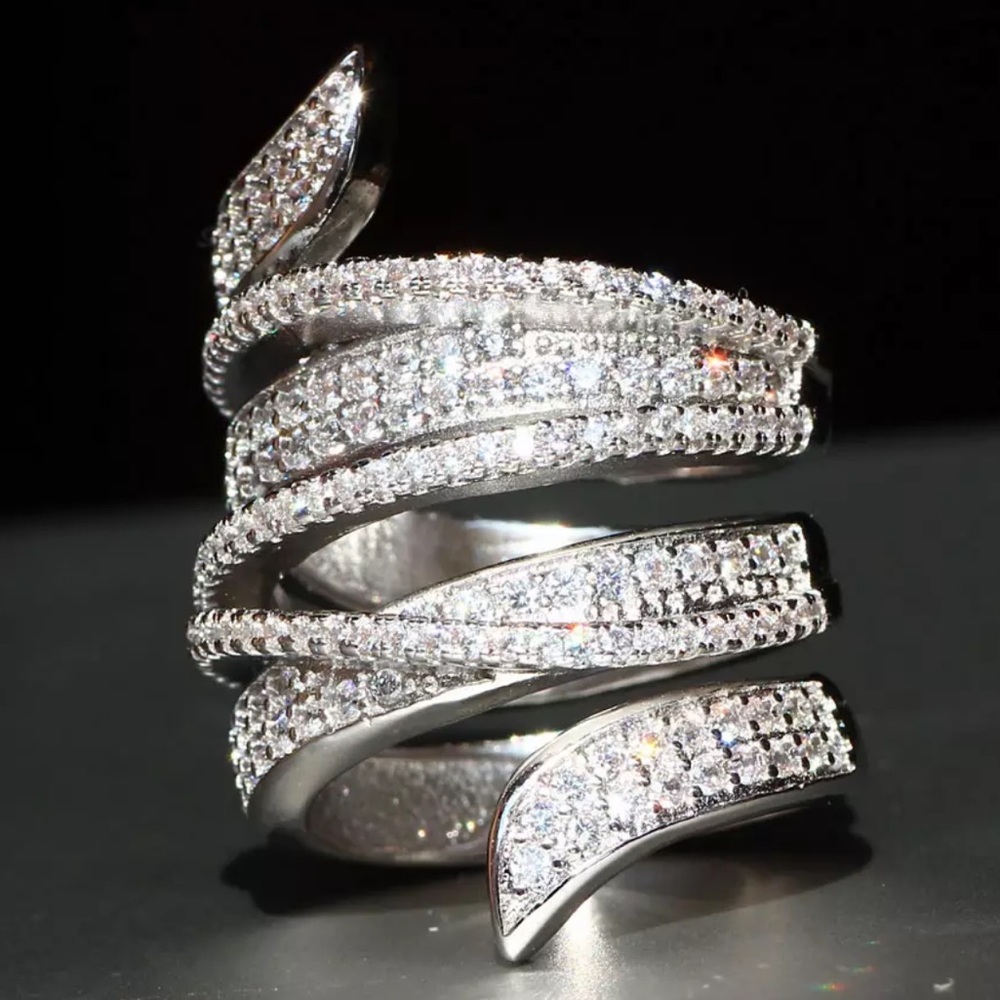 132. NEW .925  Sterling Silver Ring Size 7
